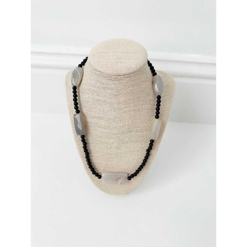 NWT Genunie Agate & Black Onyx Necklace Beaded Gray Black